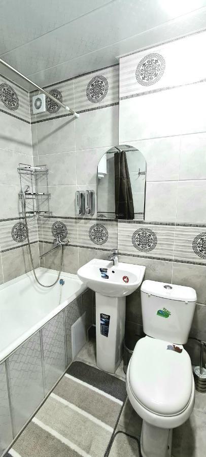 Status House Hotel Fergana Ngoại thất bức ảnh