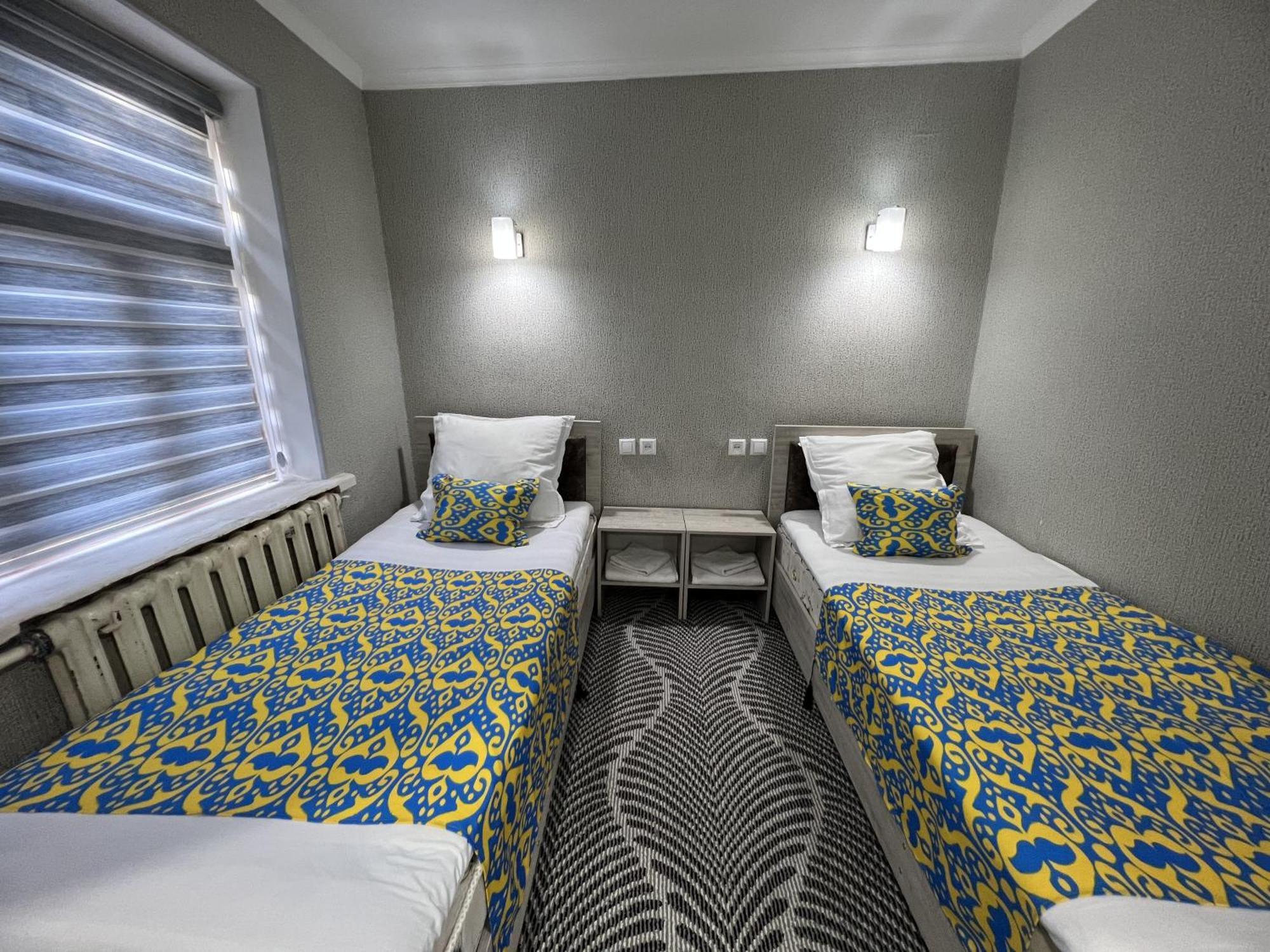 Status House Hotel Fergana Ngoại thất bức ảnh