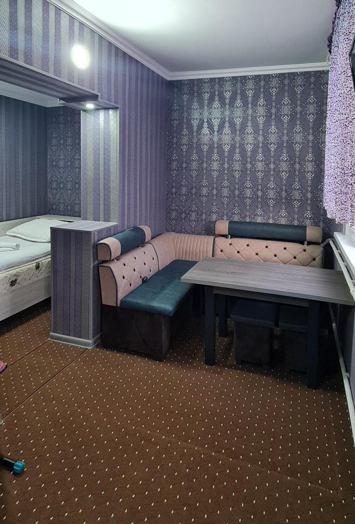 Status House Hotel Fergana Ngoại thất bức ảnh